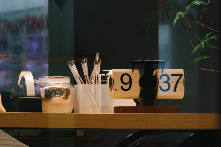 How to Choose the Best Office Supplies for Your Workspace